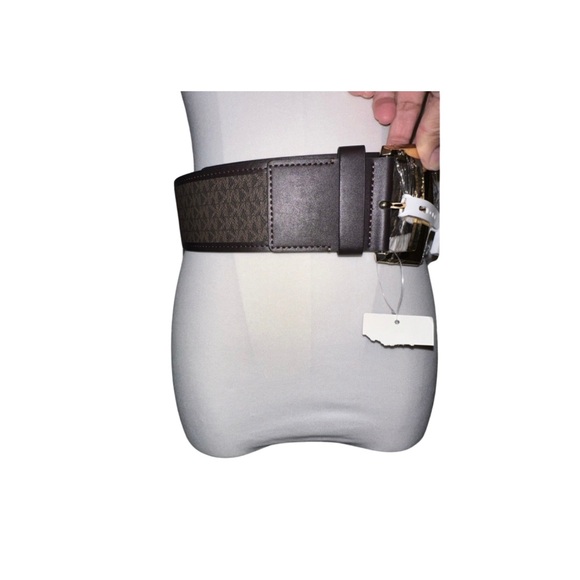 Michael Kors Women's Signature Belt - Picture 2 of 16